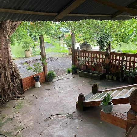 Homestay Tay Xa Trang Bom Extérieur photo