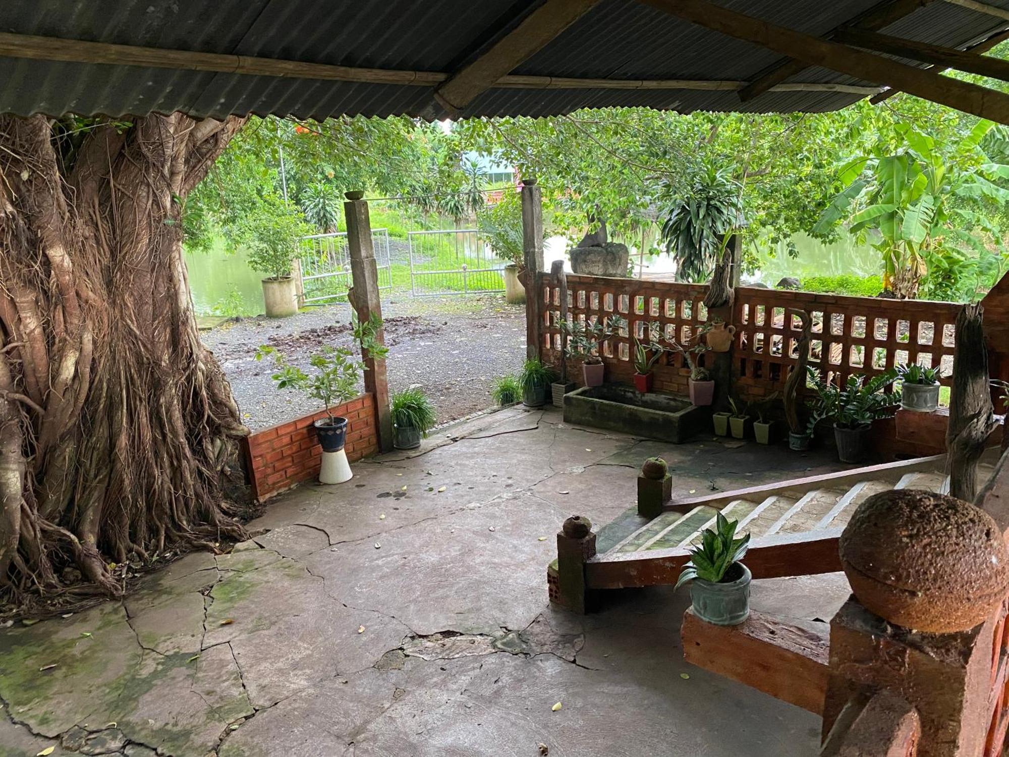 Homestay Tay Xa Trang Bom Extérieur photo